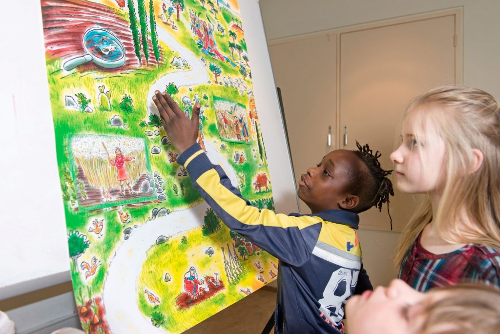 Kinderen aan de slag met Bijbel Basics